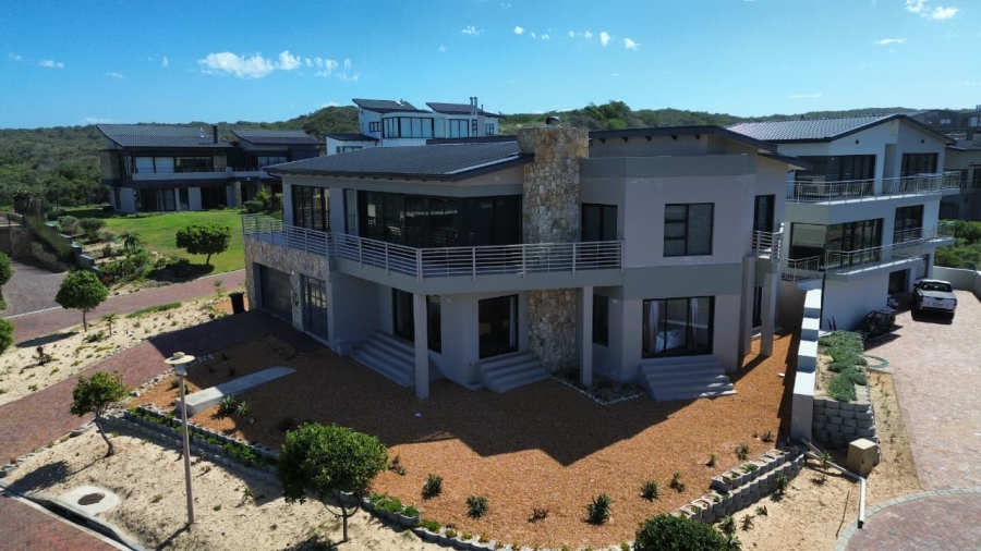 5 Bedroom Property for Sale in Stilbaai Oos Western Cape